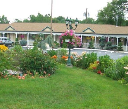 Cheshire Welcome Inn Exterior photo