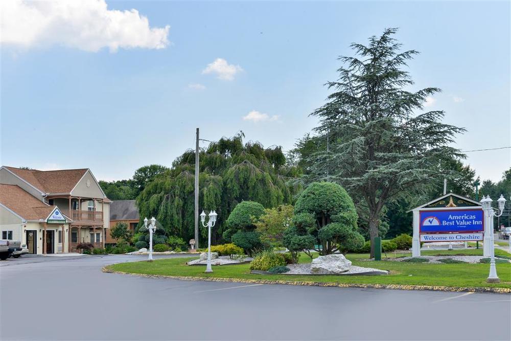 Cheshire Welcome Inn Exterior photo
