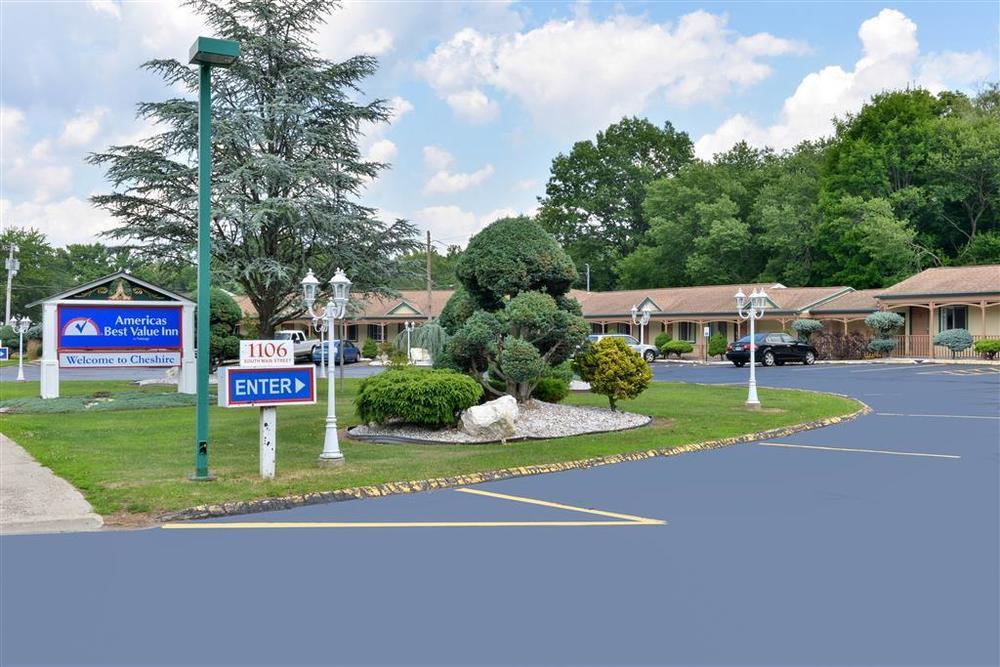 Cheshire Welcome Inn Exterior photo