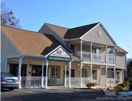 Cheshire Welcome Inn Exterior photo