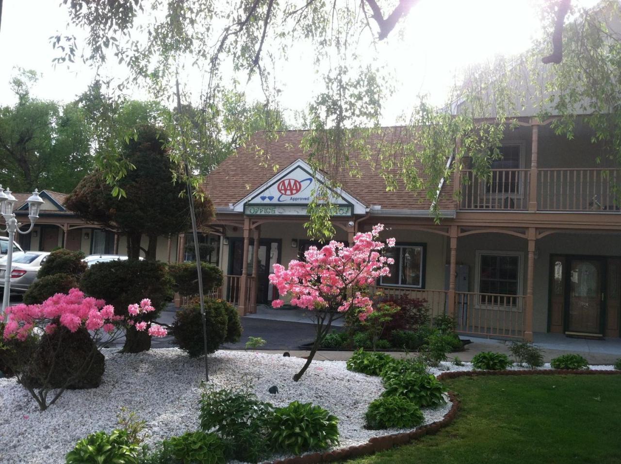 Cheshire Welcome Inn Exterior photo